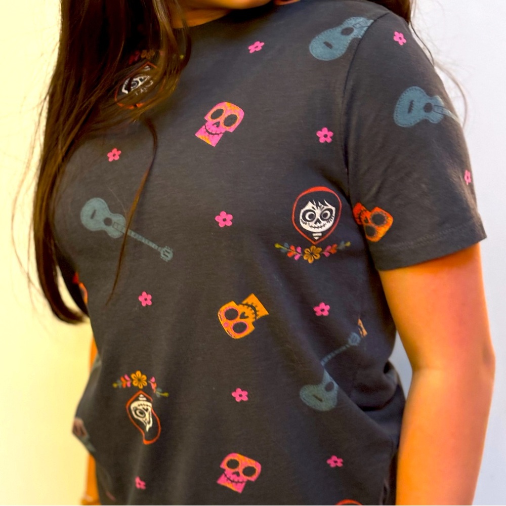 Old navy Coco theme unisex tee shirt for kids L (10-12)